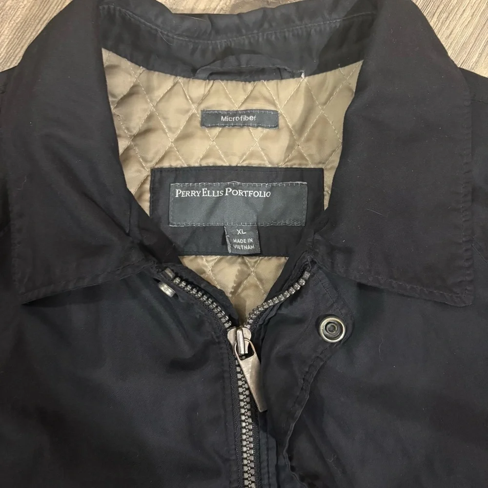 Perry Ellis Portfolio Insulated Windbreaker Jacket Mens XL Black Navy Full Zip